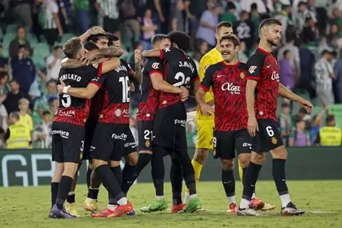 مايوركا يتعادل مع إشبيلية في الدوري الإسباني